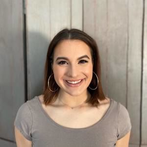 Meet your Posher, Elizabeth